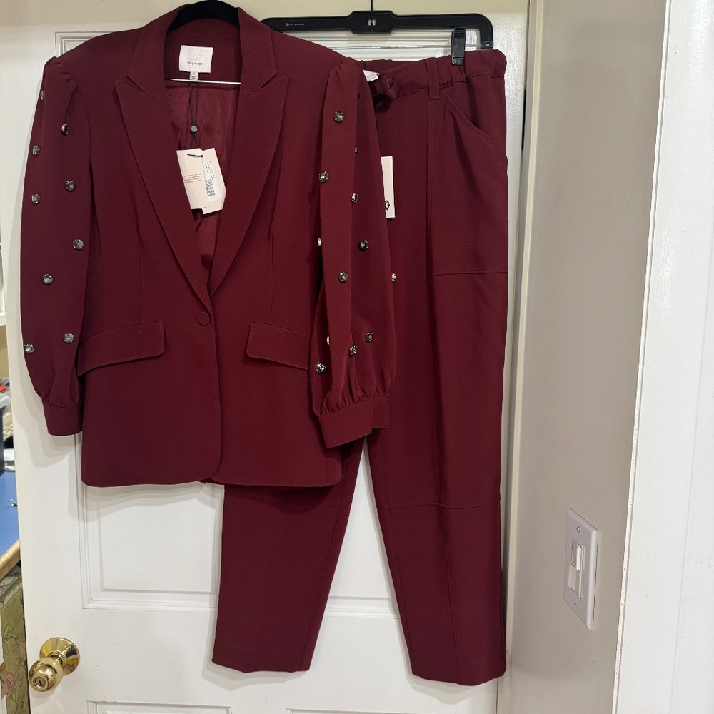 Elegant Burgundy Women's Blazer